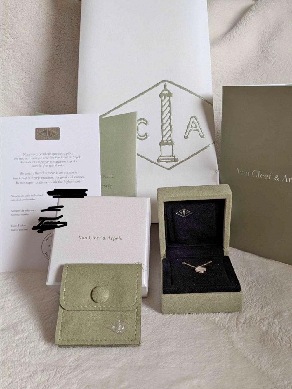 Authentic Van Cleef & Arpels Sweet Alhambra Mother of Pearl Yellow Gold Necklace